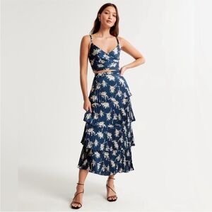 Abercrombie & Fitch Satin Pleated Set